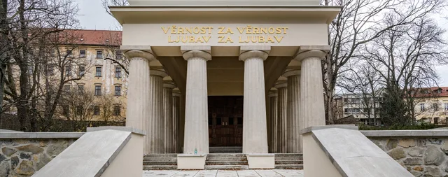 Reference: Mauzoleum jugoslávských vojínů v Olomouci dostalo novou tvář