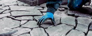 Venkovní spárovací hmoty pro různé povrchy: Jakou vybrat?