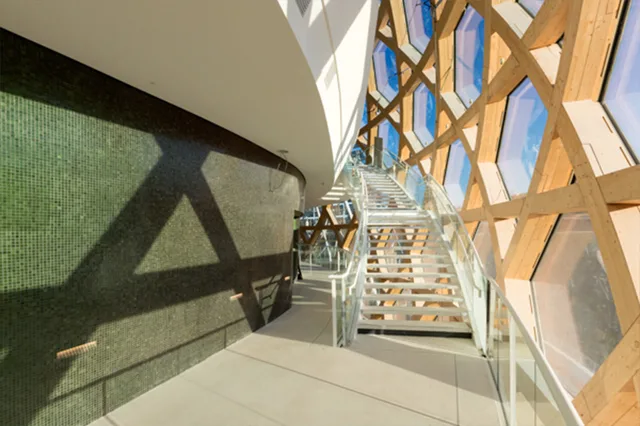 Hala Seine Musicale, chodba