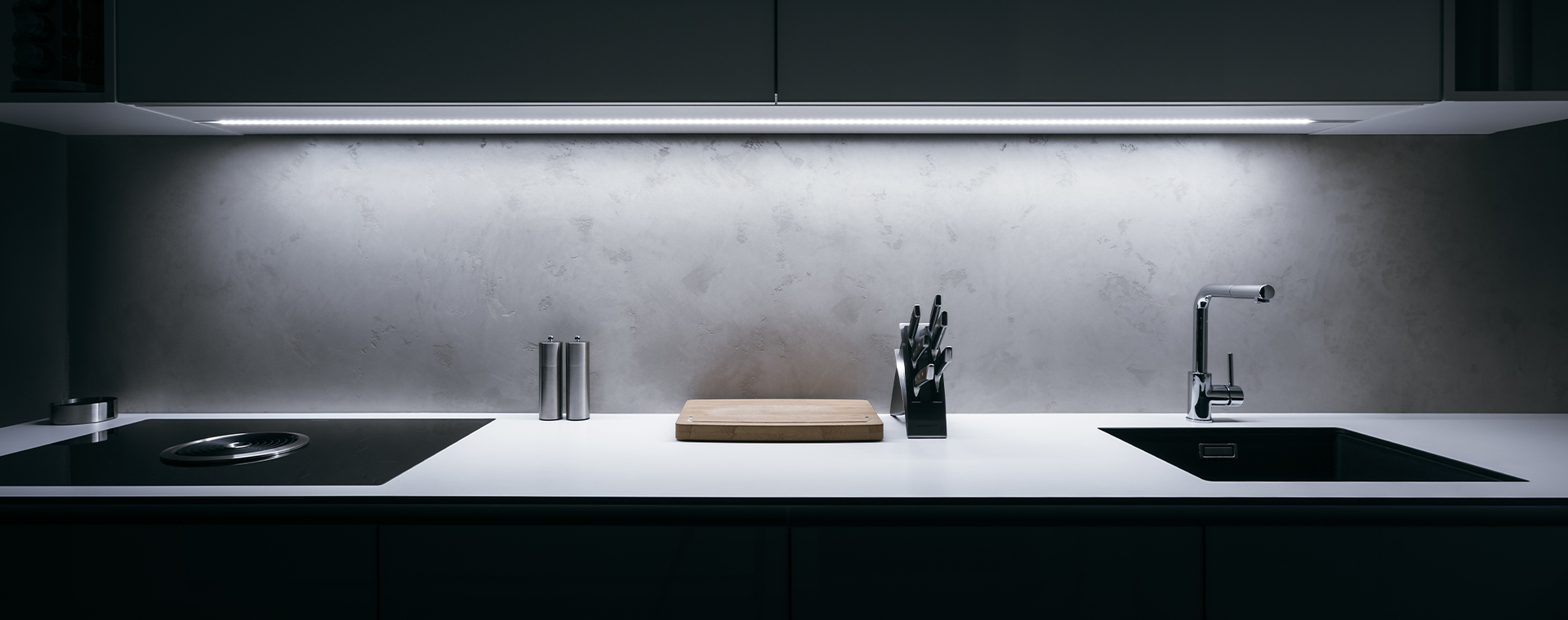 Proč zvolit do kuchyně betonovou stěrku?