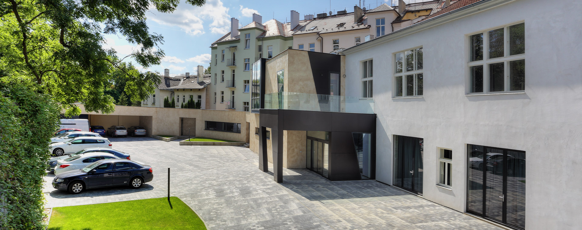 Reference: DŮM U PARKU spojuje modernu s historií