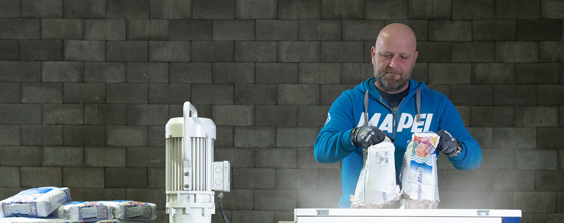 Technický servis MAPEI: Poradíme při aplikaci materiálů i s diagnostikou podkladu