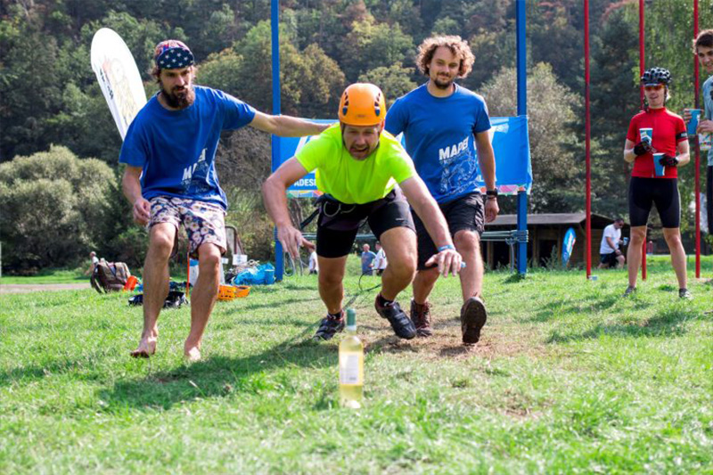 Mapei bungee running